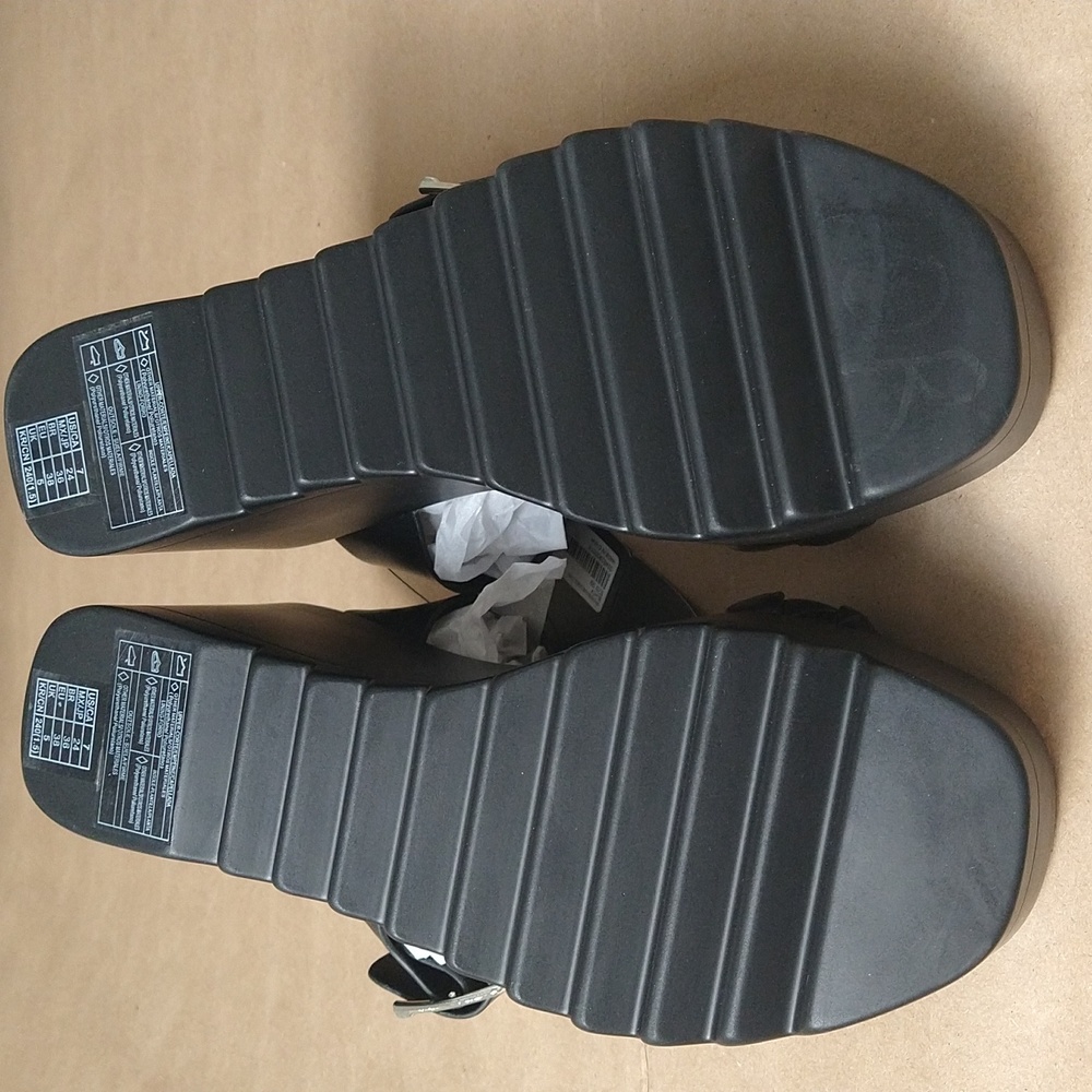 New with Tags, Forever 21 Black Wedge Sandals with Silver Buckles in size 7 - Picture 9 of 11